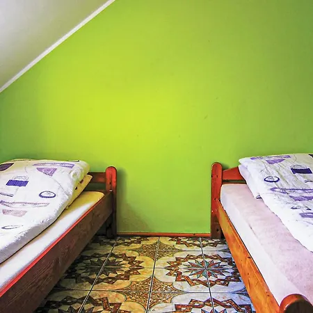 6 Bedroom Stunning In Solec Wlkp, Sulecinek